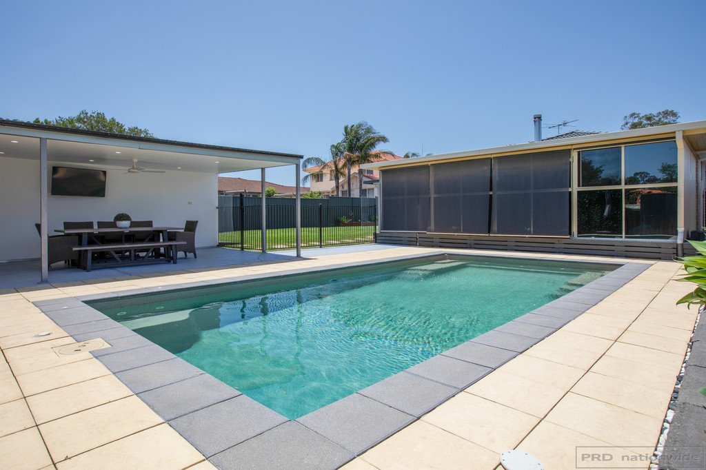 21 Somerset Drive THORNTON 26