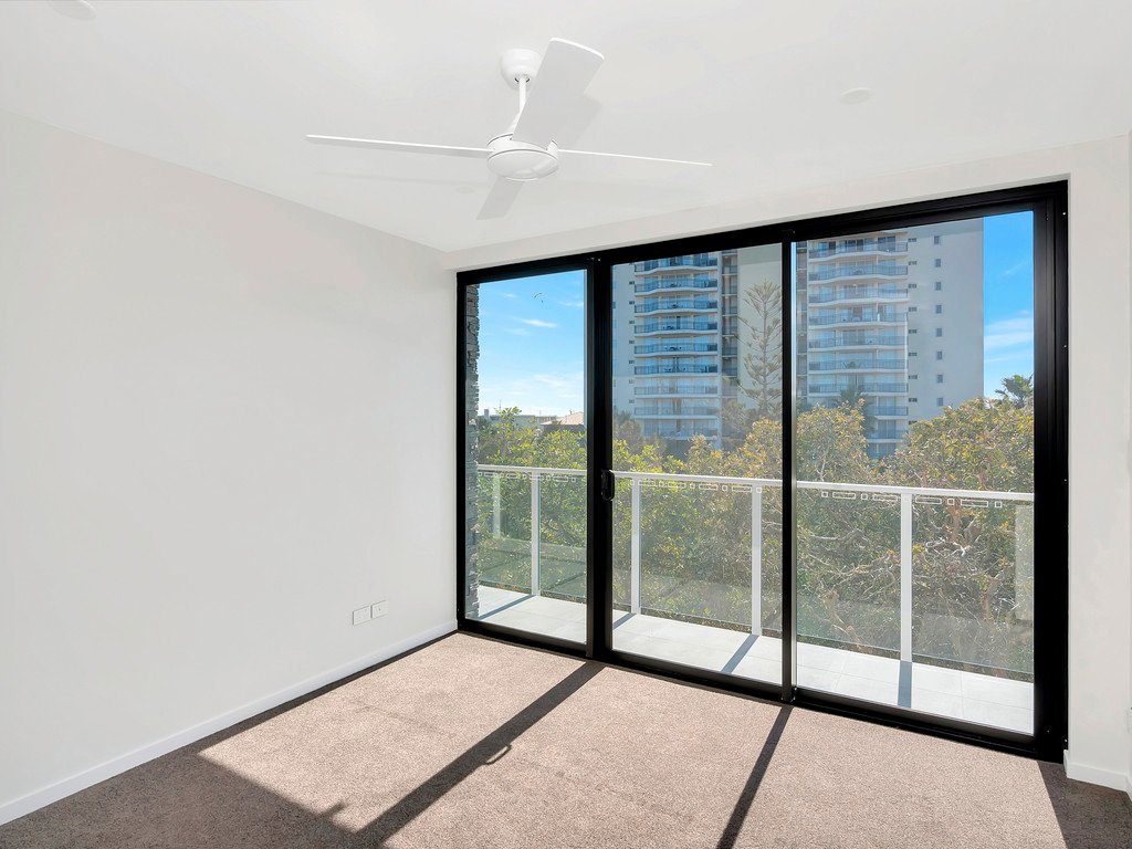 2/1 South Street COOLANGATTA 8