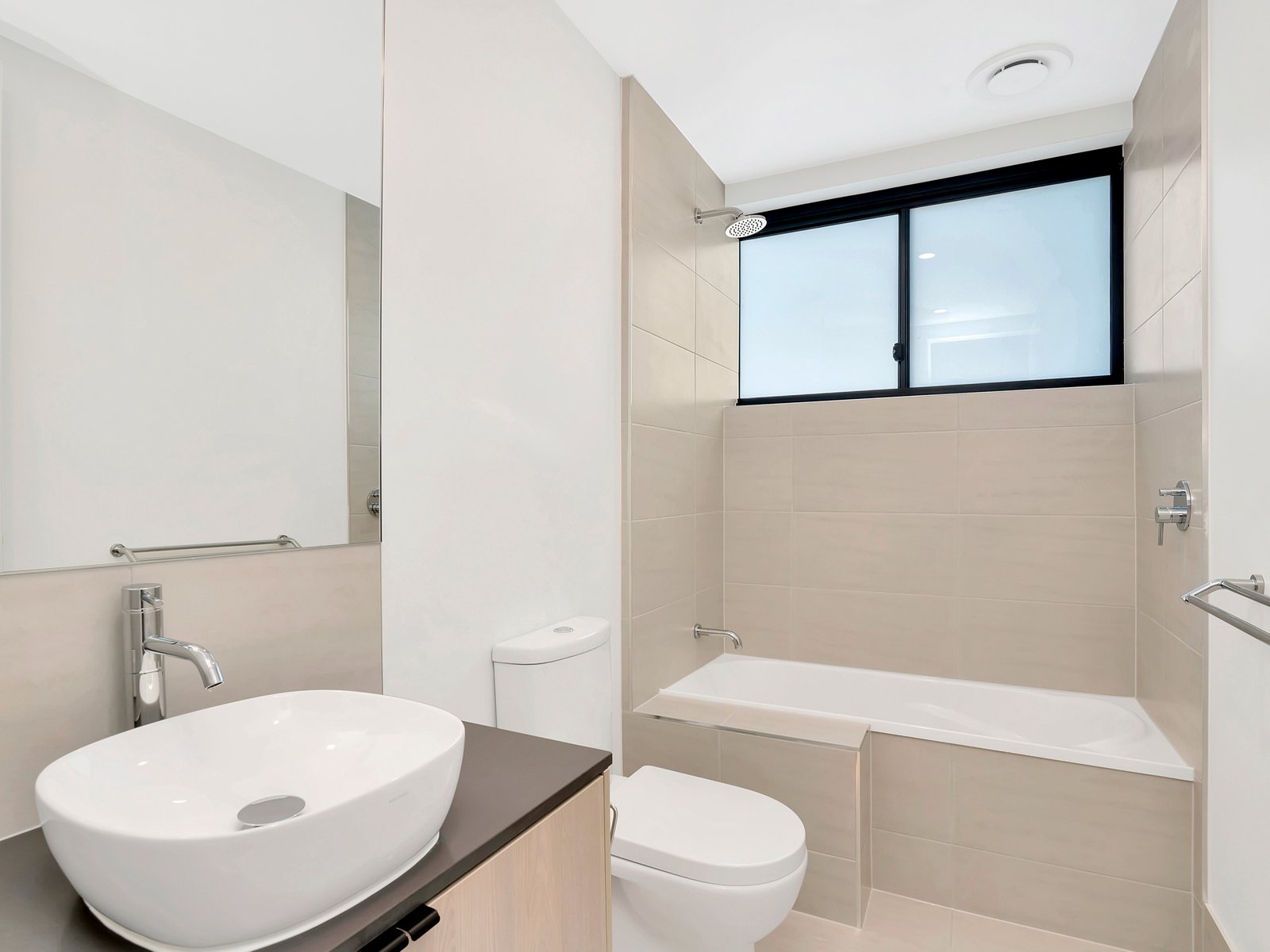 2/1 South Street COOLANGATTA 12