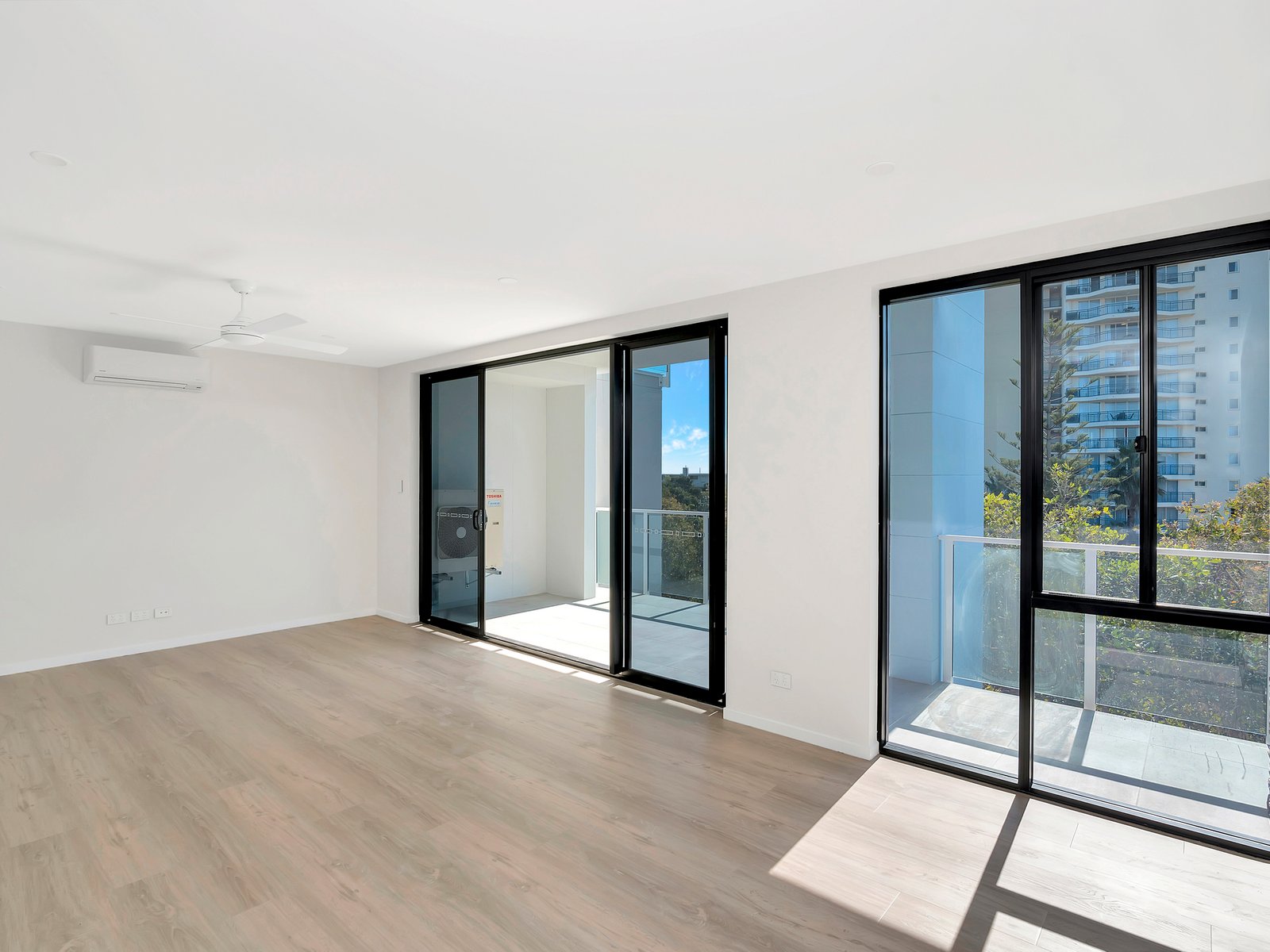 2/1 South Street COOLANGATTA 5