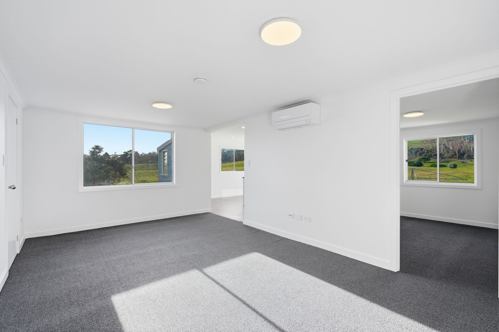21 Spitfarm Rd  OPOSSUM BAY 5