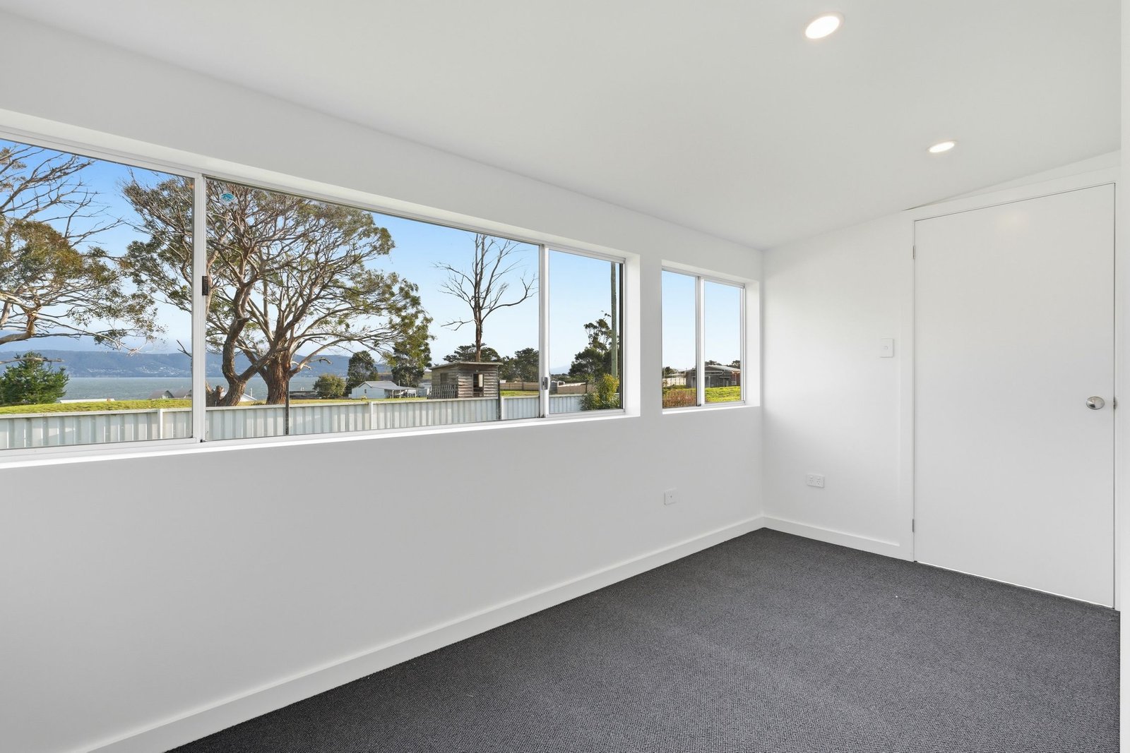 21 Spitfarm Rd  OPOSSUM BAY 7