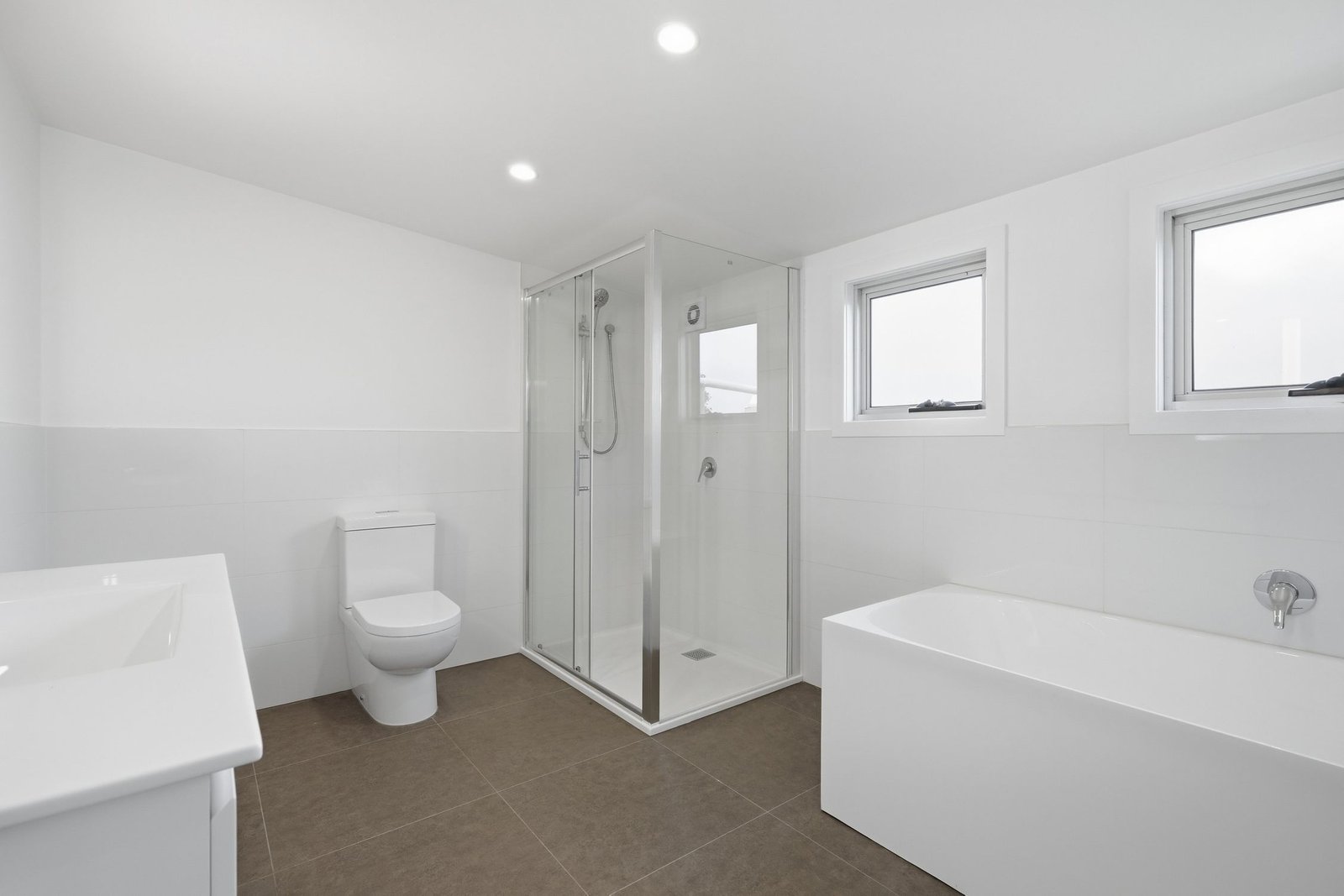 21 Spitfarm Rd  OPOSSUM BAY 10