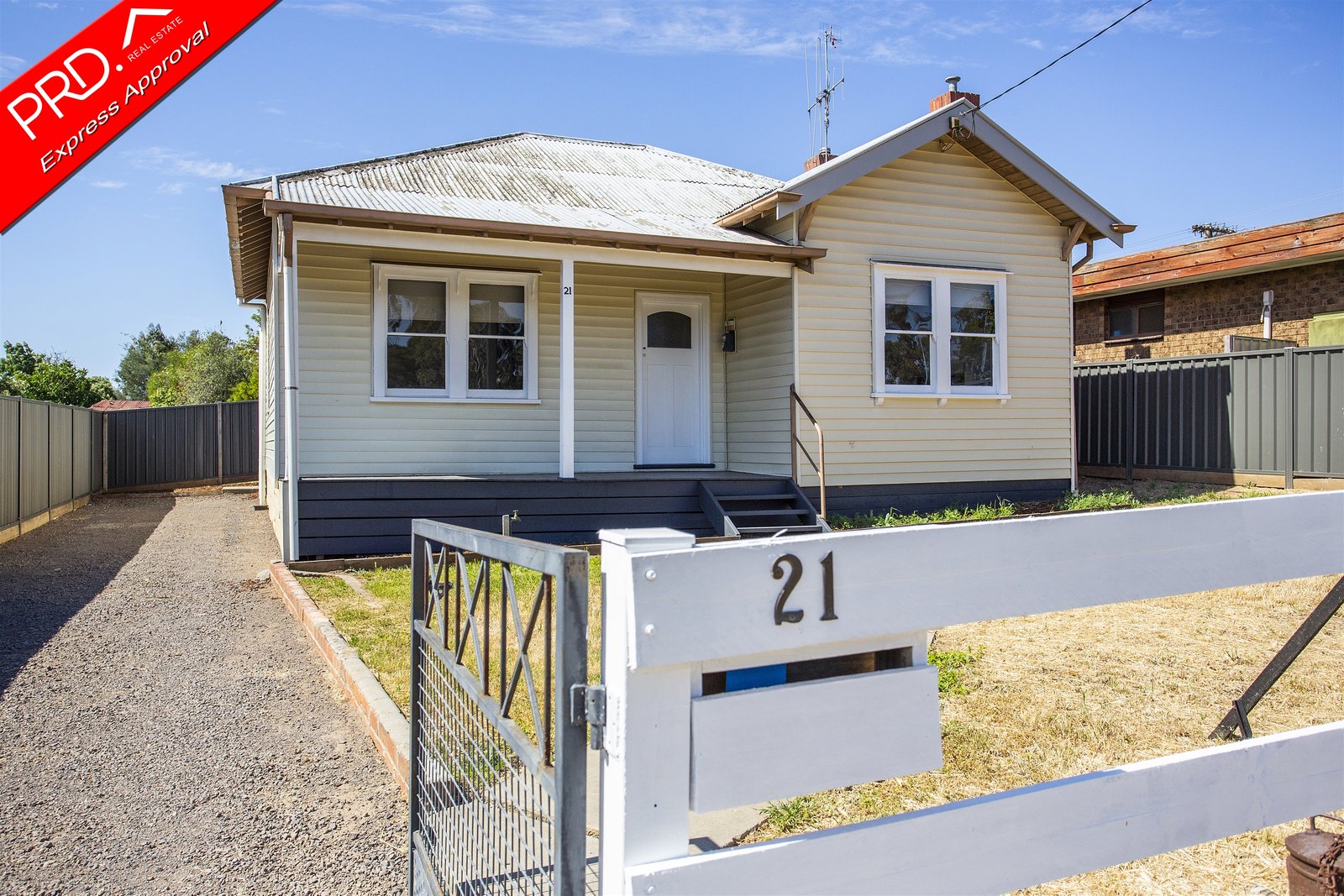 21 Station Street KANGAROO FLAT 2