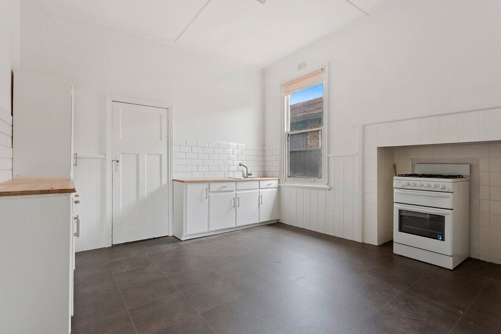 21 Station Street KANGAROO FLAT 2