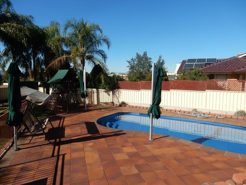 21 Stratford Place TAMWORTH 8