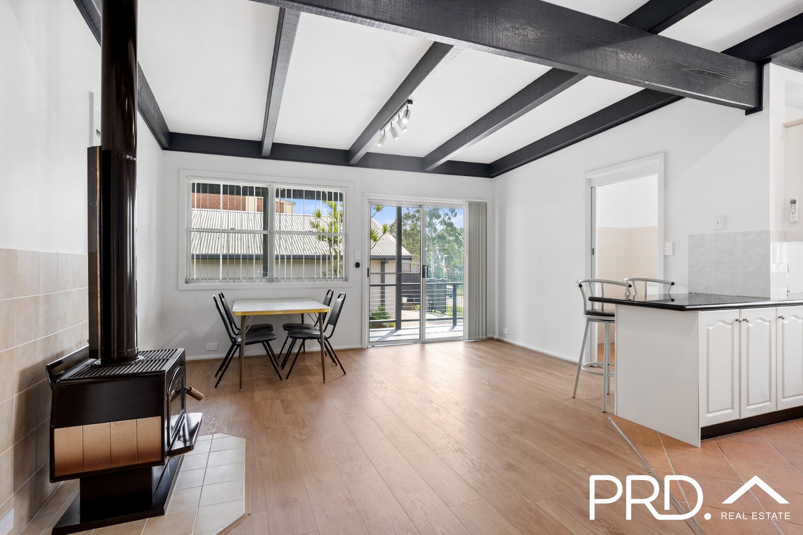 21 Stretham Avenue PICNIC POINT 2