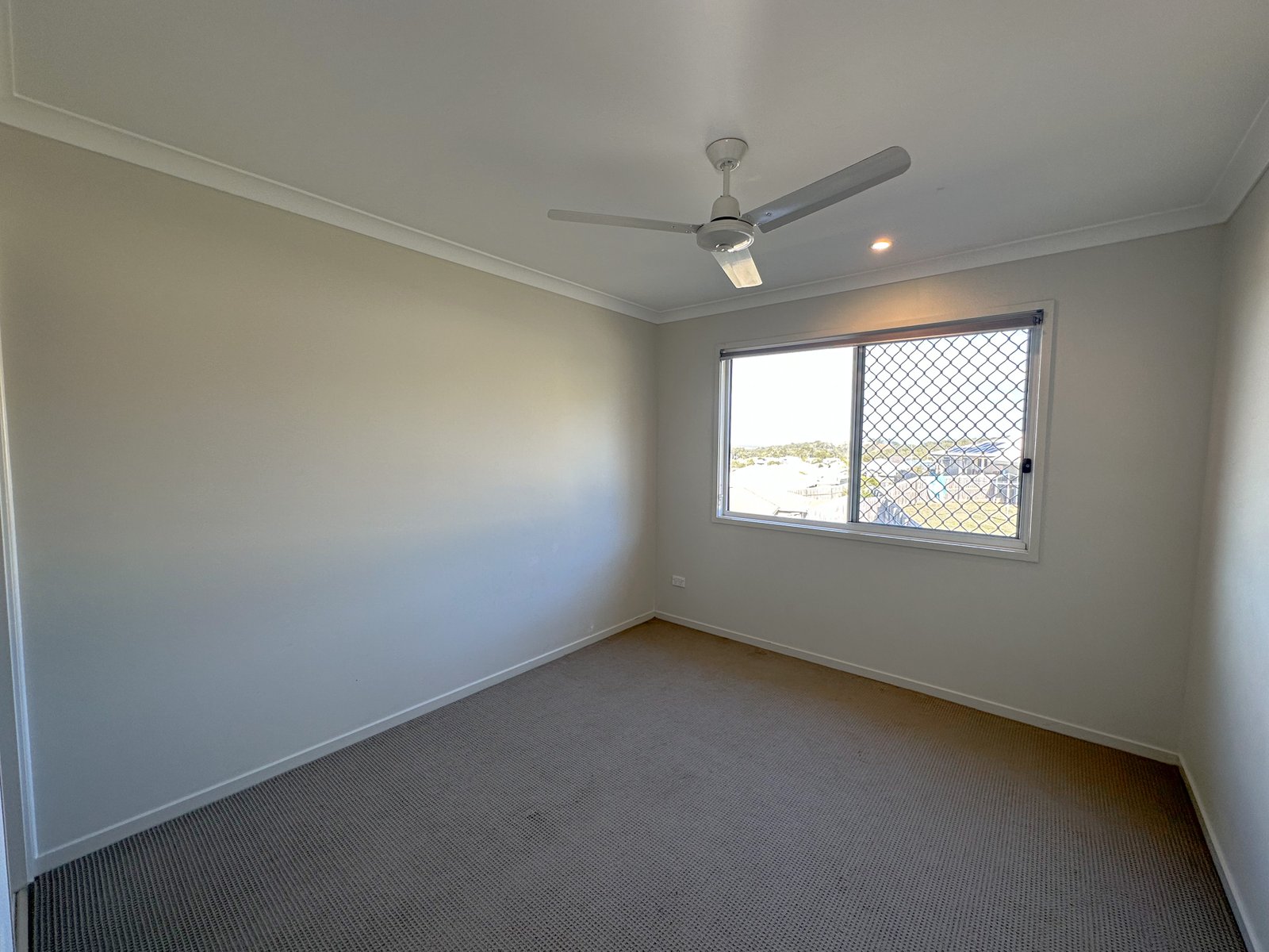 21 STURT Court GLEN EDEN 7