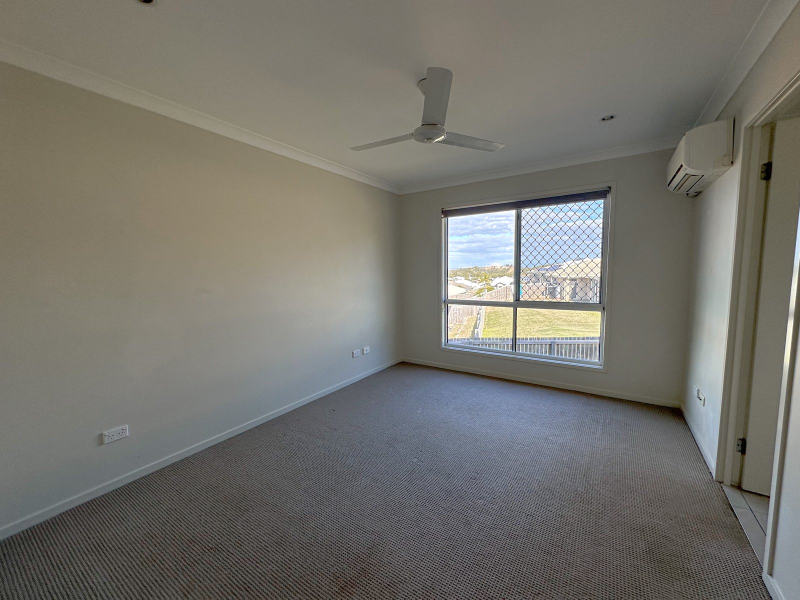 21 STURT Court GLEN EDEN 8