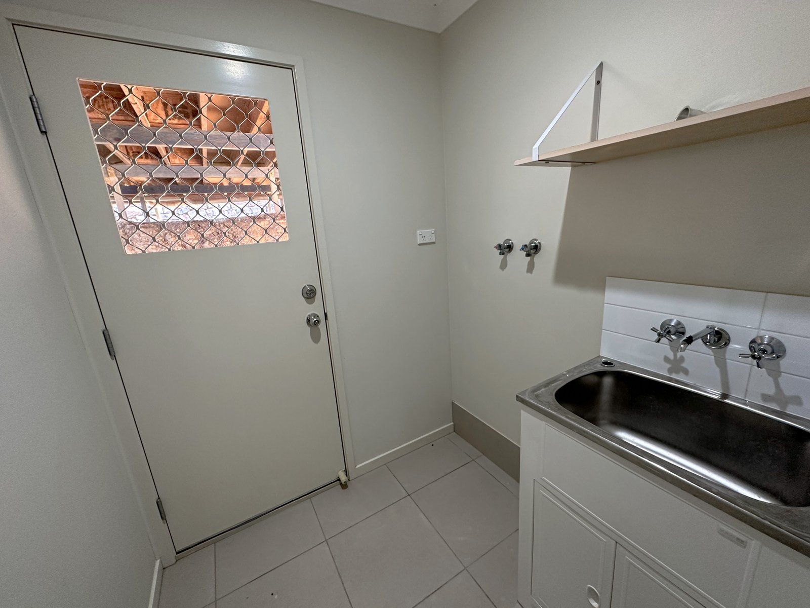 21 STURT Court GLEN EDEN 16