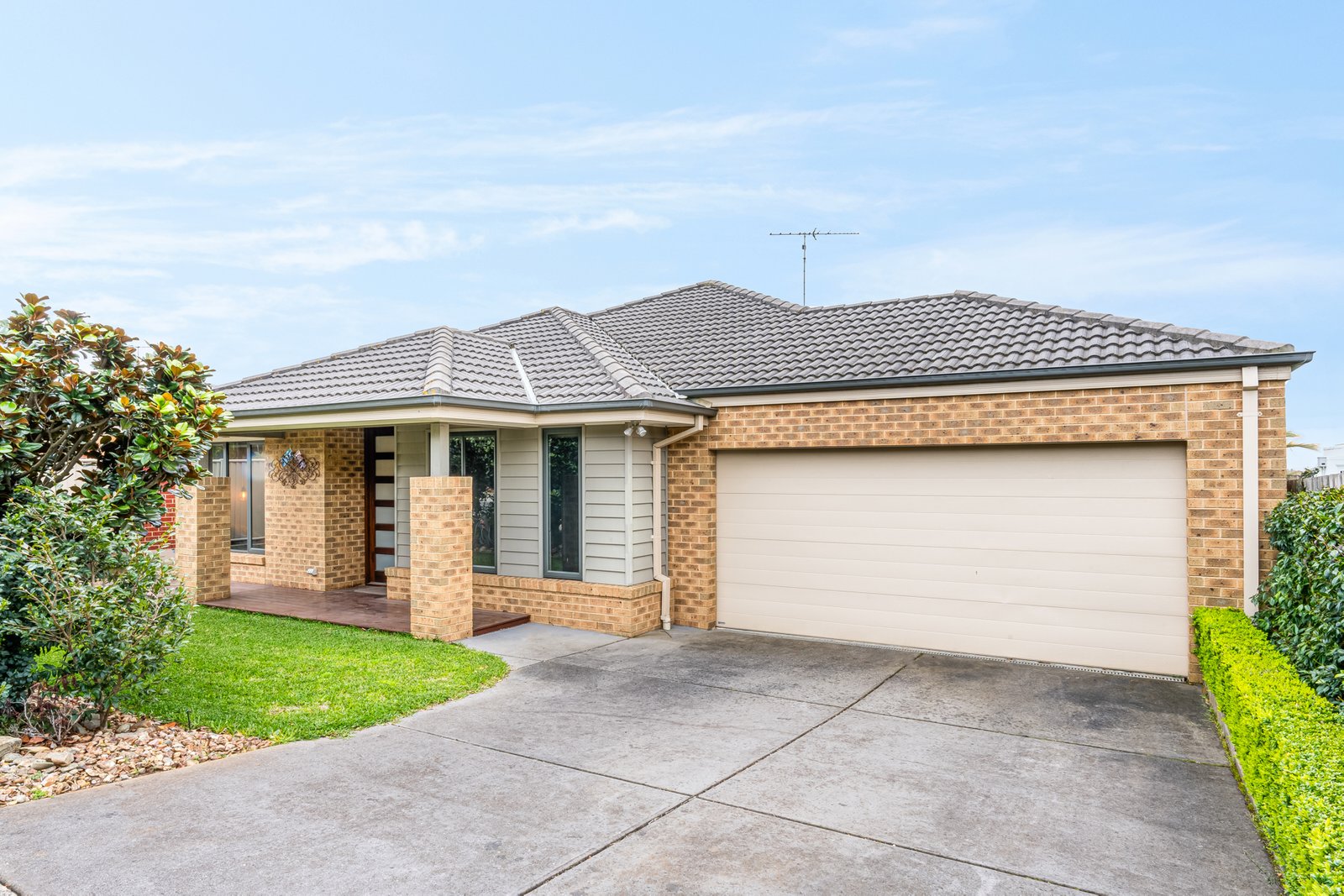 Gallery: 21 Sundial Drive