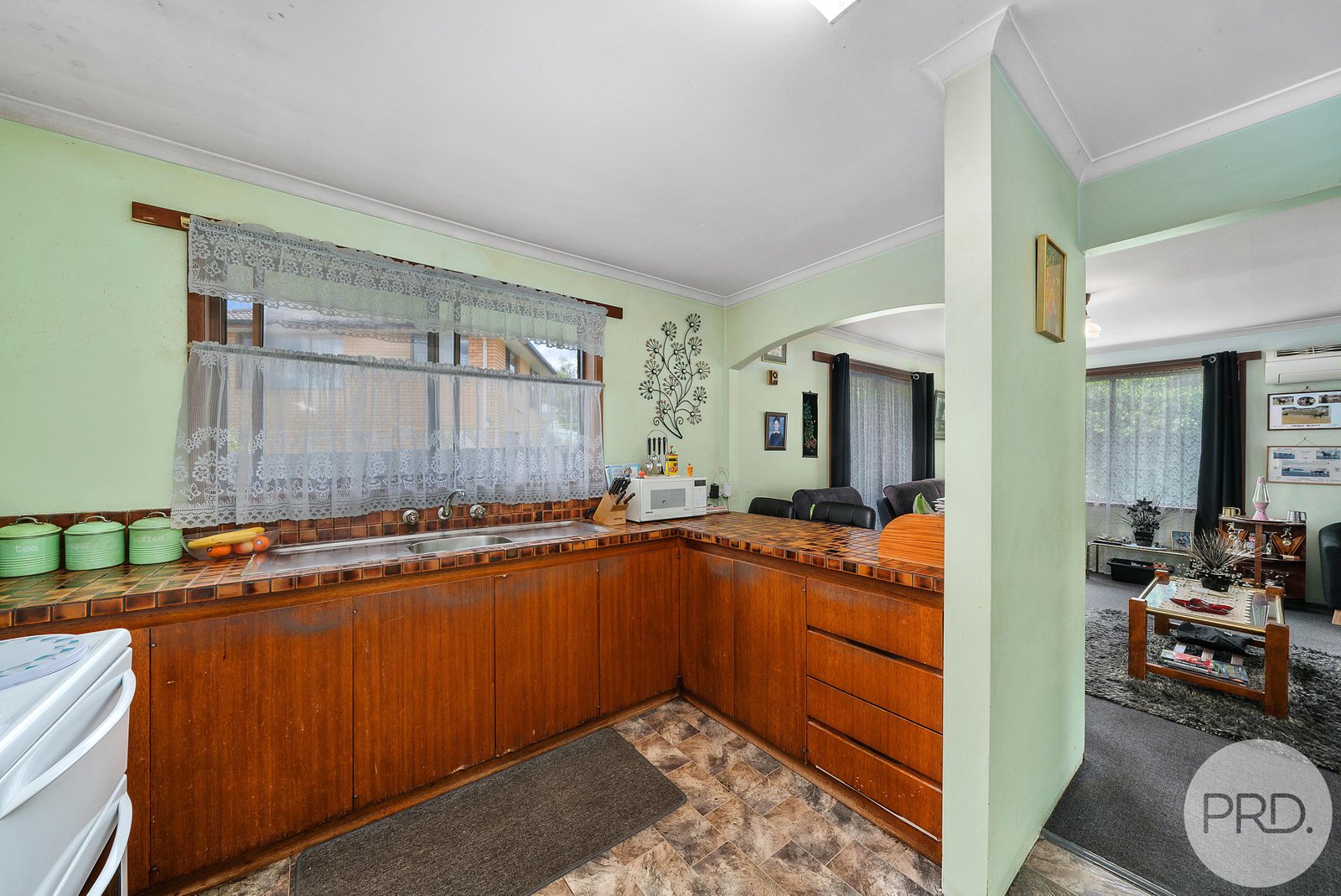 2/1 Sunlea Place GLENORCHY 9