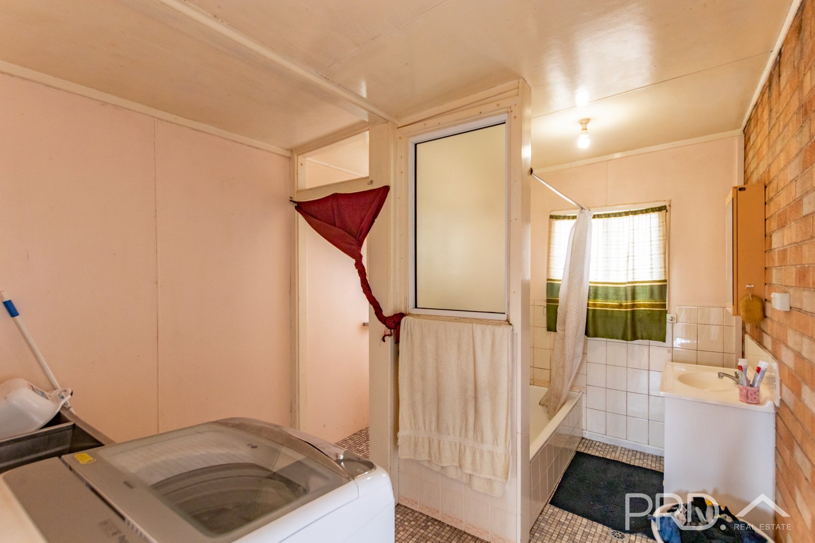 21 Sunnyside Avenue BATLOW 6