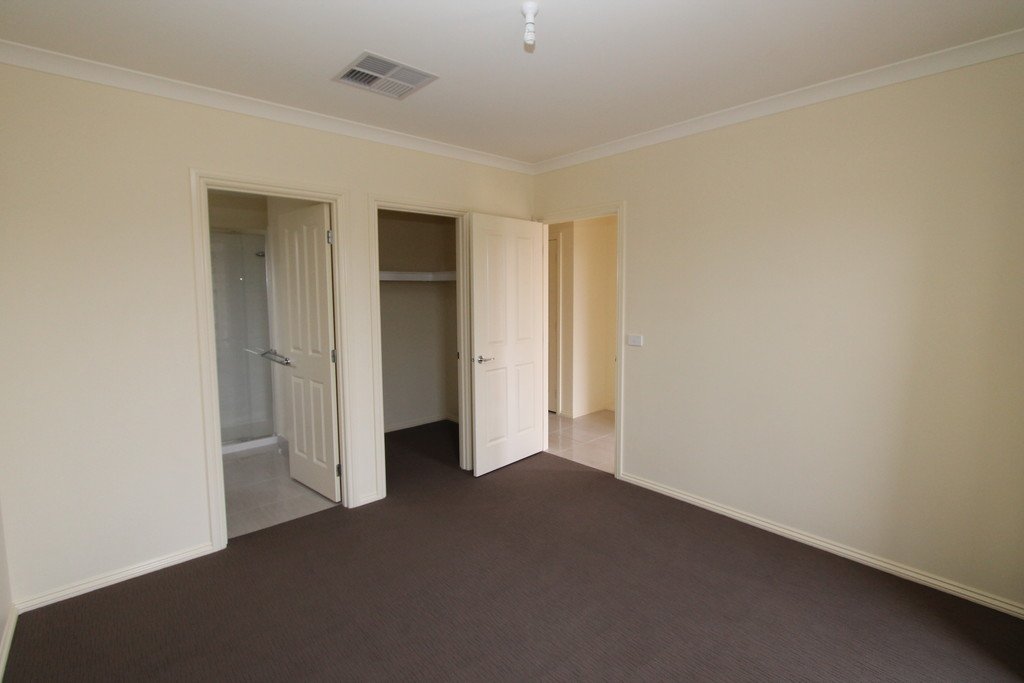 21 Sutcliffe Street Lucas 5