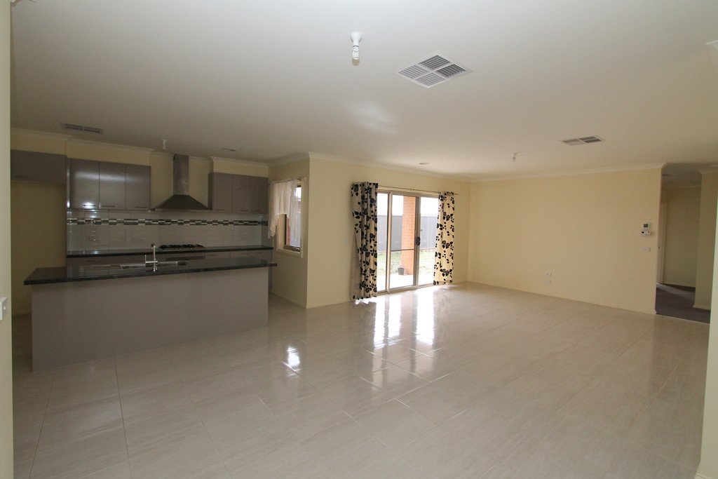 21 Sutcliffe Street Lucas 8