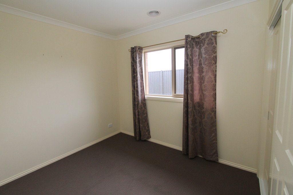 21 Sutcliffe Street Lucas 13