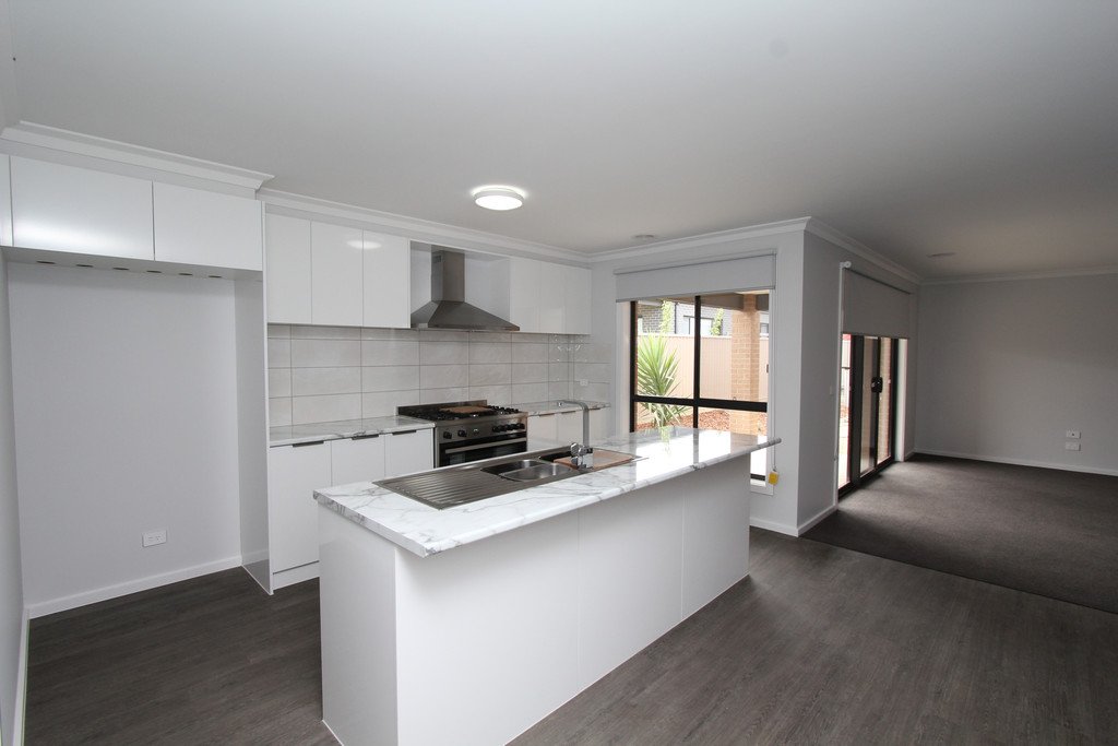 21 Swan Boulevard Winter Valley 4