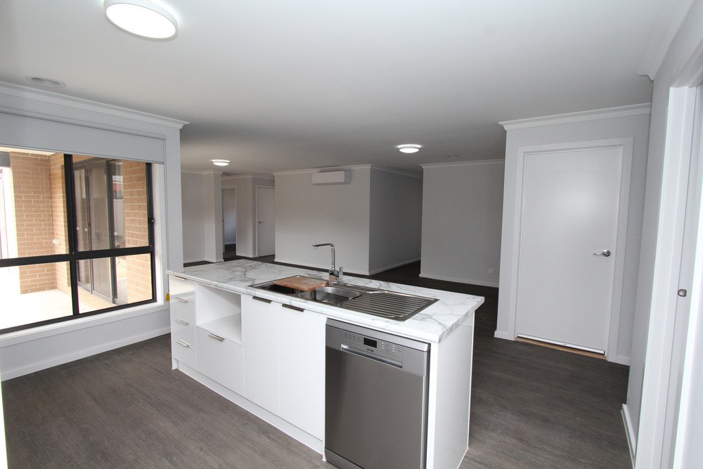 21 Swan Boulevard Winter Valley 6