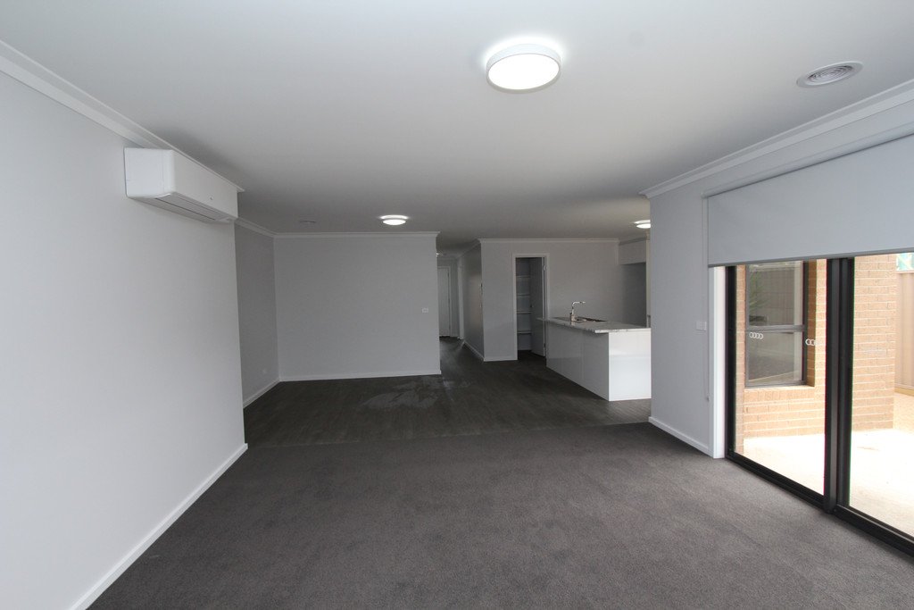 21 Swan Boulevard Winter Valley 8