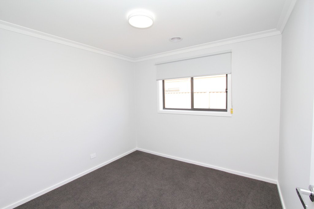 21 Swan Boulevard Winter Valley 11