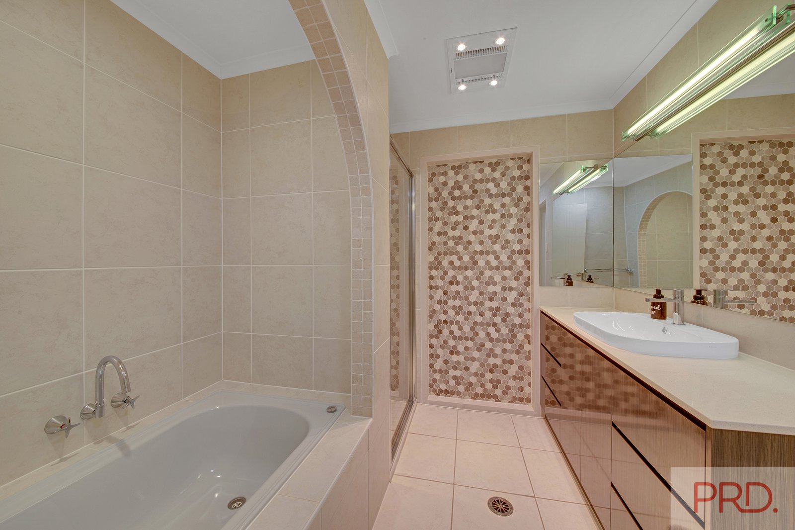 21 Tarcoola Drive BOYNE ISLAND 22