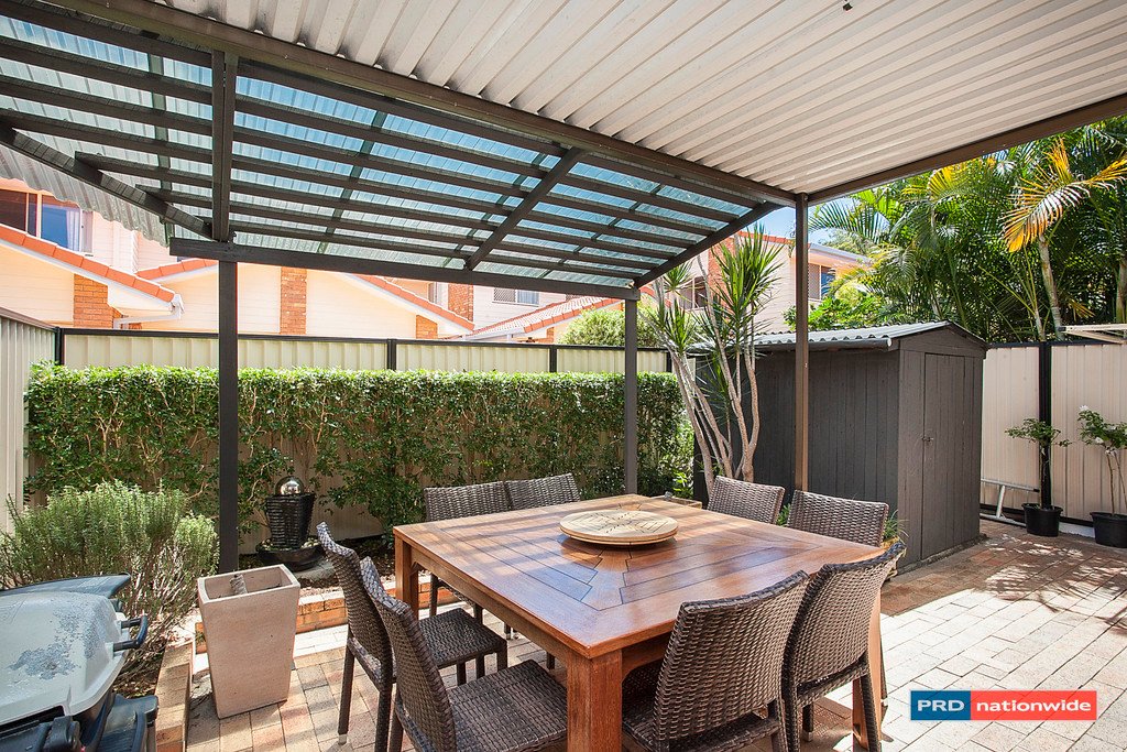 2/1 Teal Court BURLEIGH WATERS 4