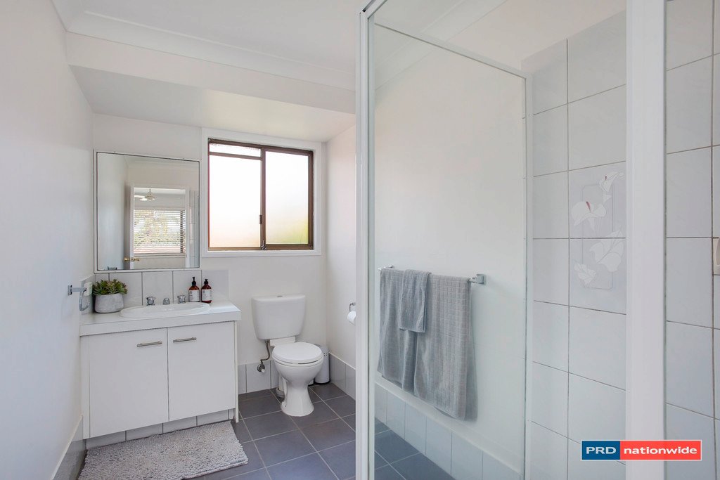 2/1 Teal Court BURLEIGH WATERS 9