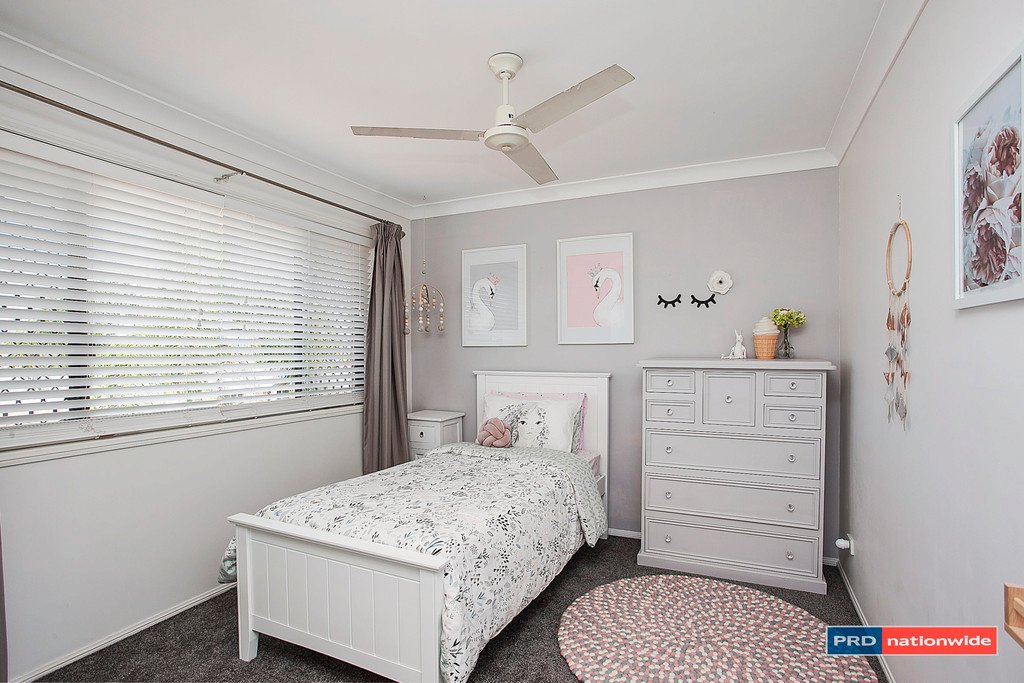 2/1 Teal Court BURLEIGH WATERS 12