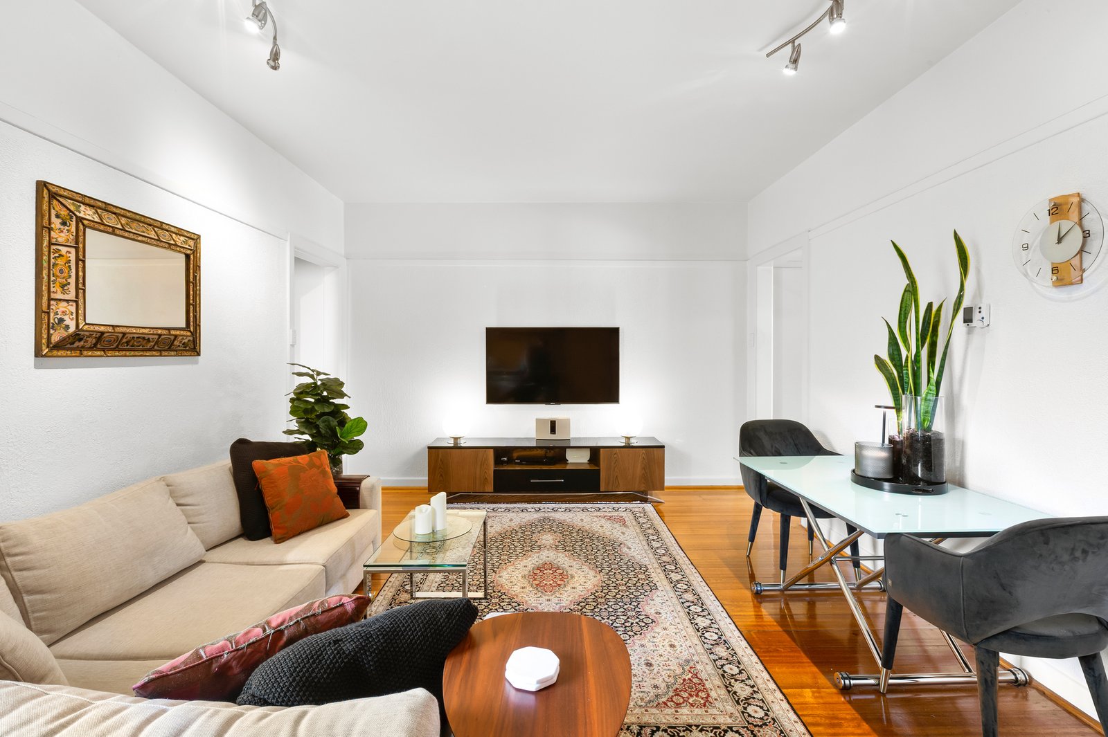 Gallery: 2/1 Tennyson Street