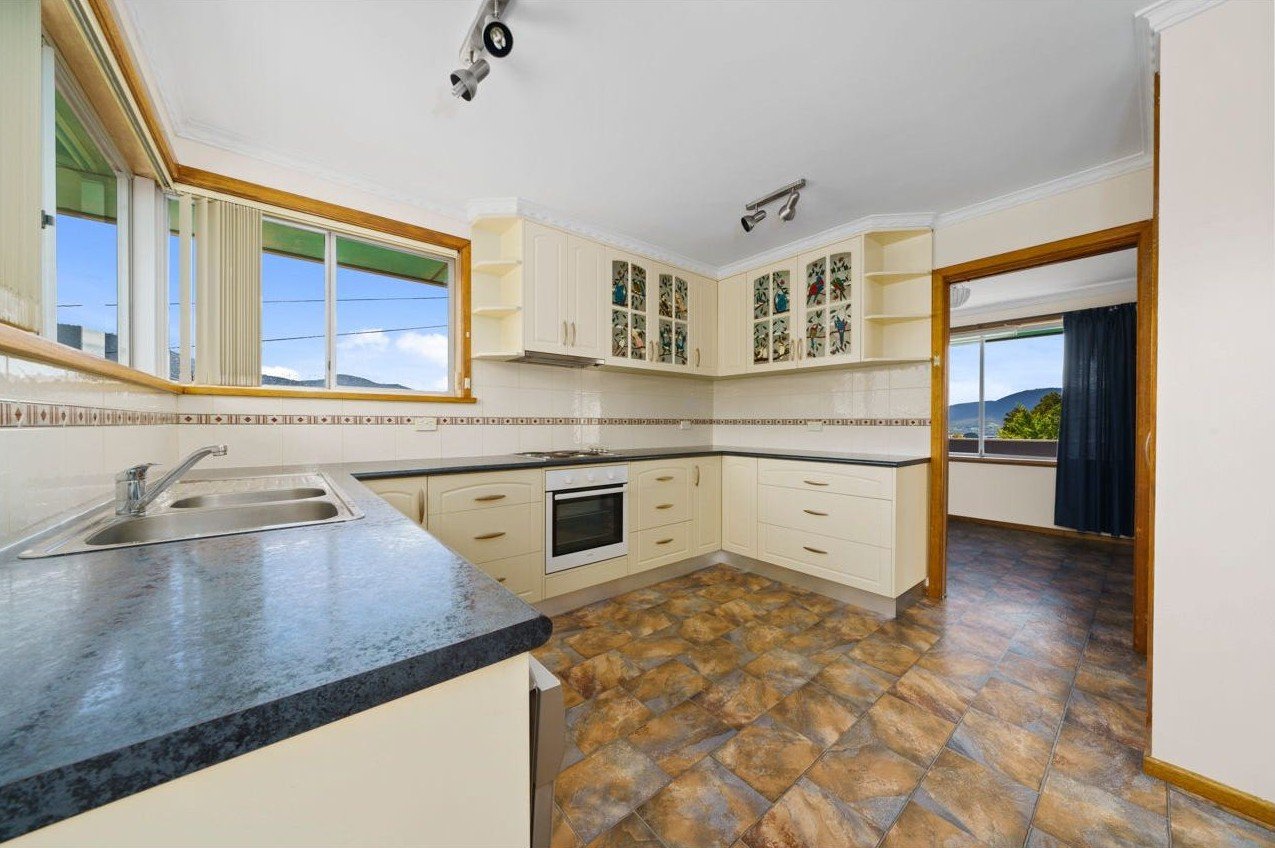 21 Thornleigh St  GLENORCHY 2