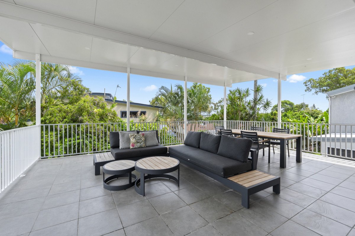 21 Timbertop Mead  Burleigh Heads 7