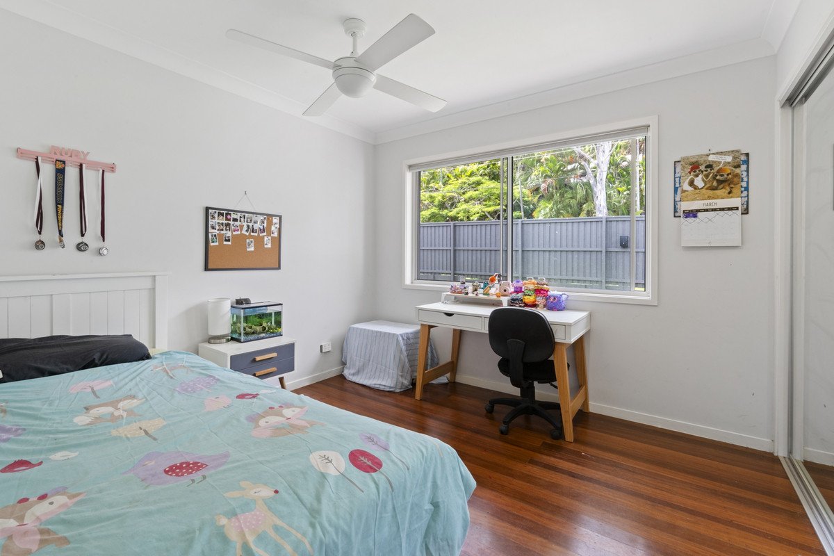 21 Timbertop Mead  Burleigh Heads 11