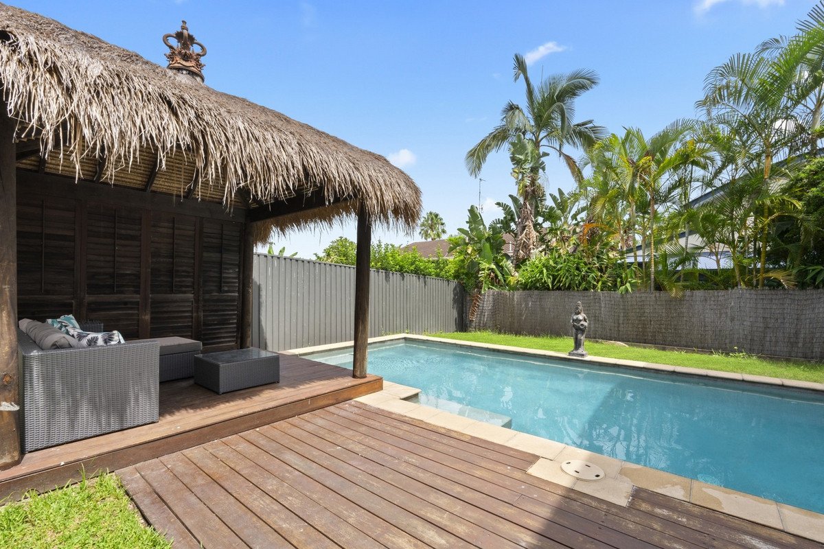 21 Timbertop Mead  Burleigh Heads 17