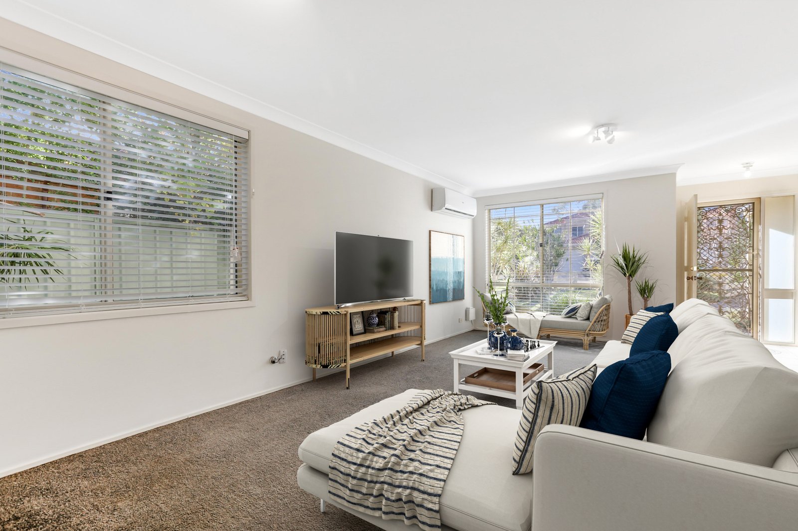 21 Timms Place HORSLEY 3