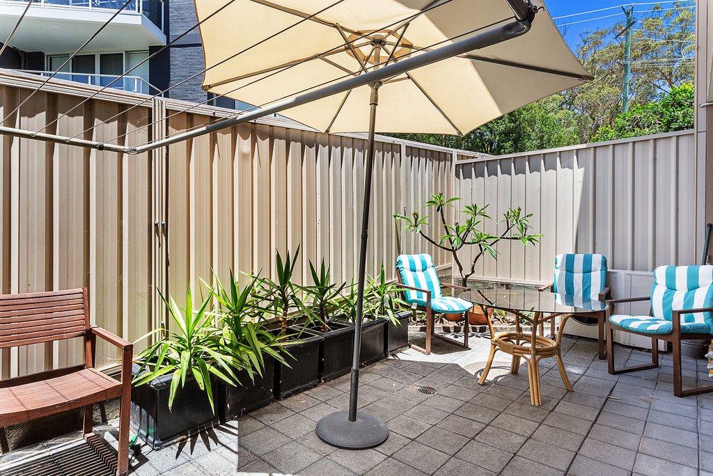 2/1 Tomaree Street NELSON BAY 2