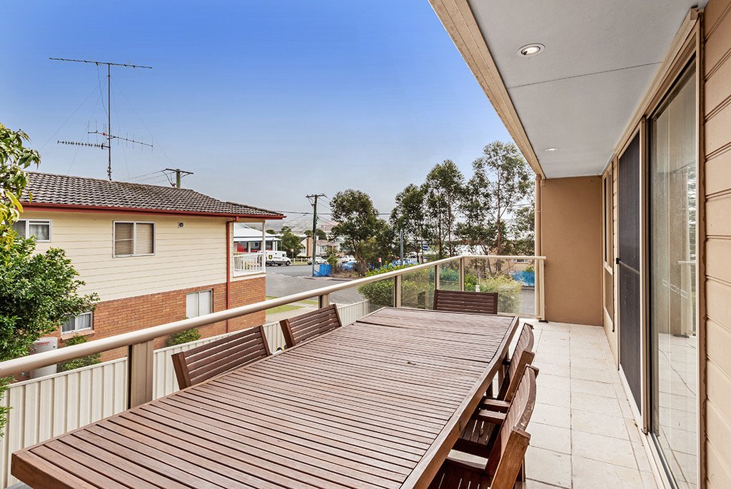 2/1 Tomaree Street NELSON BAY 9