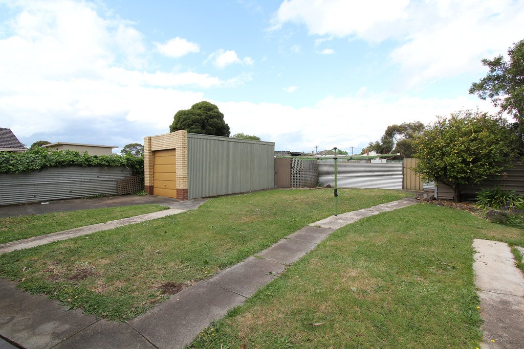 21 Towong Street ALFREDTON 9