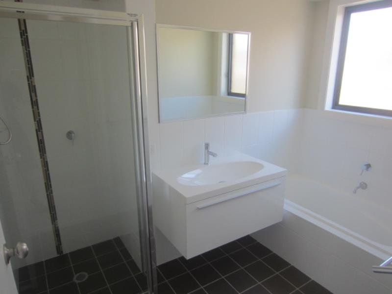 21 Tulipwood Crescent TAMWORTH 3