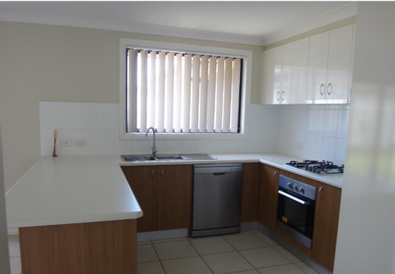 21 Tulipwood Crescent TAMWORTH 2