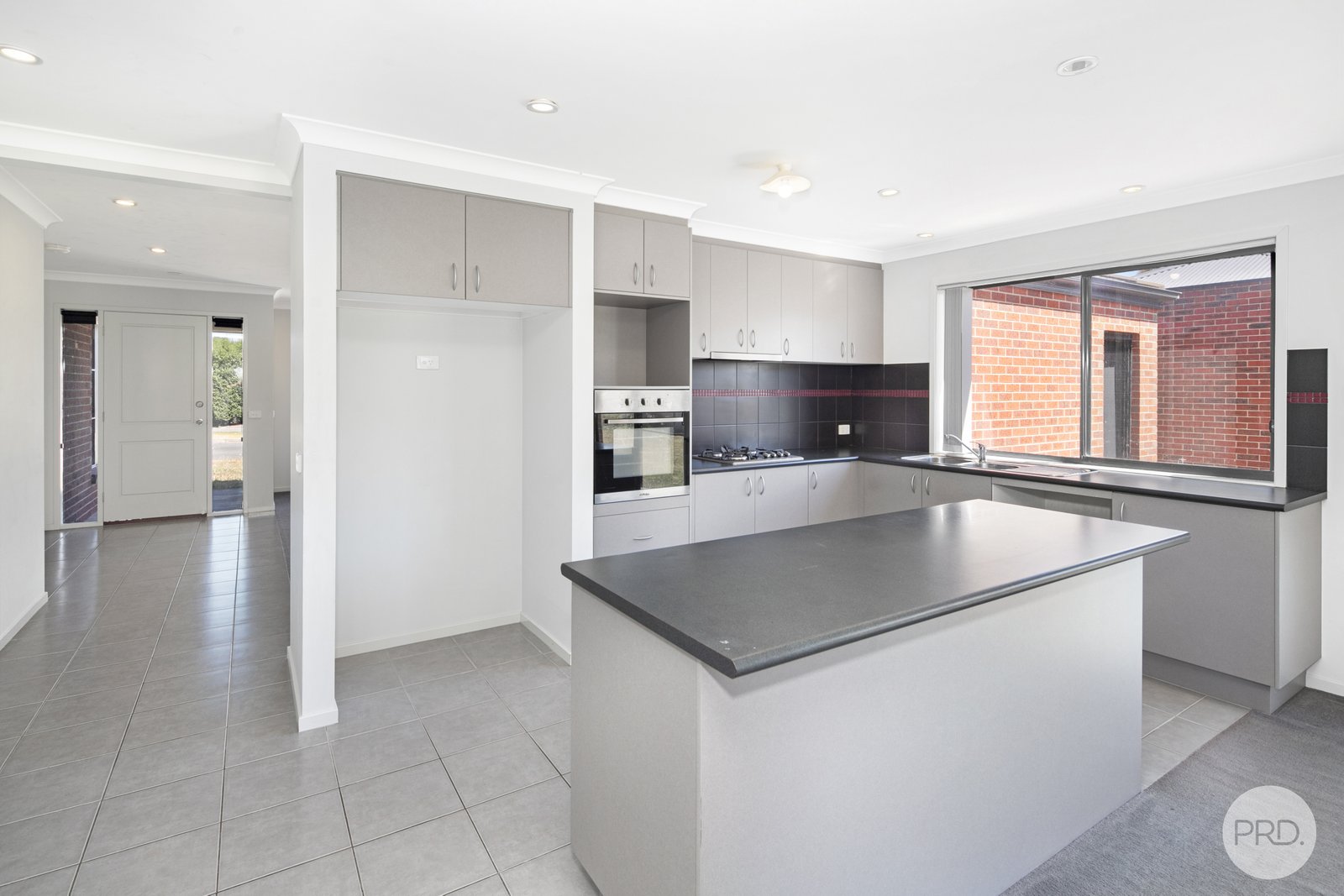 21 Tulloch Rise CANADIAN 4