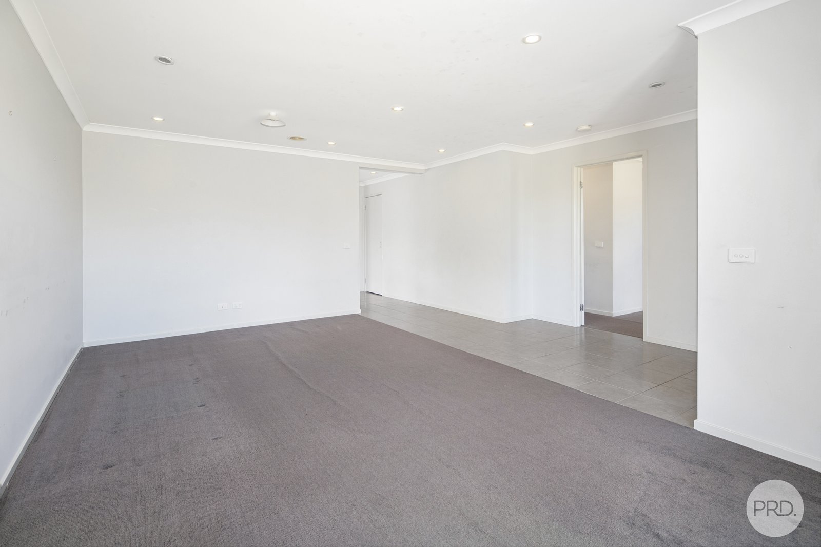 21 Tulloch Rise CANADIAN 5