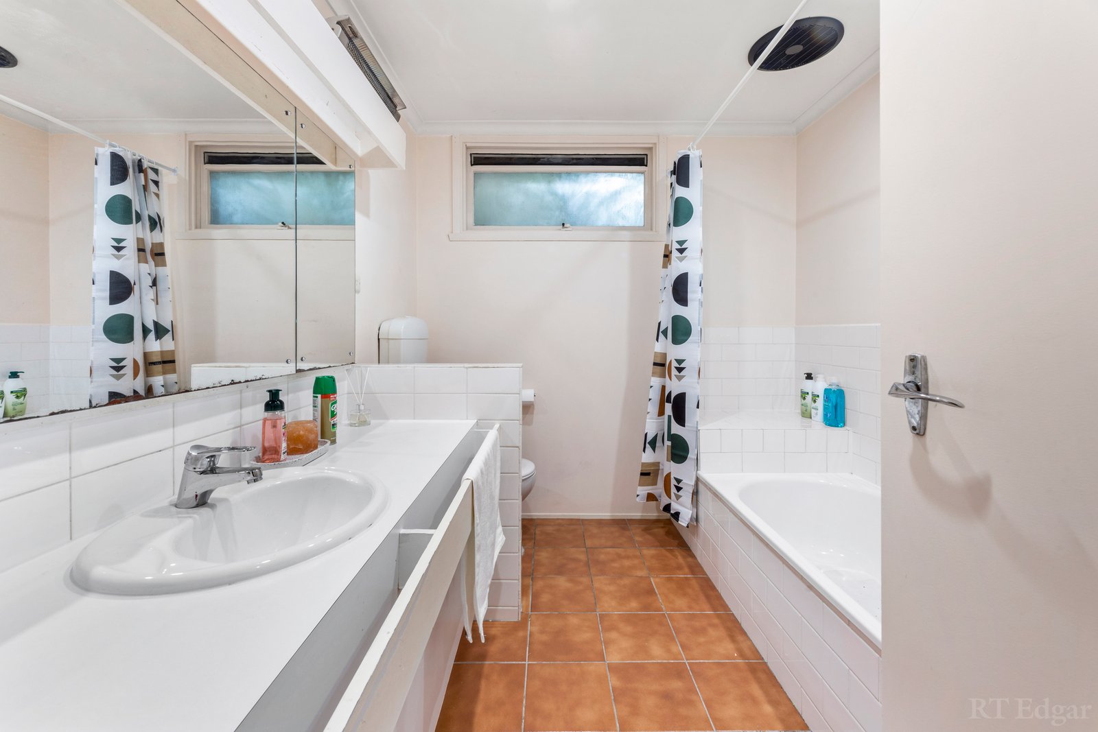 Real Estate and Property in 21 Turana Street, Doncaster, VIC