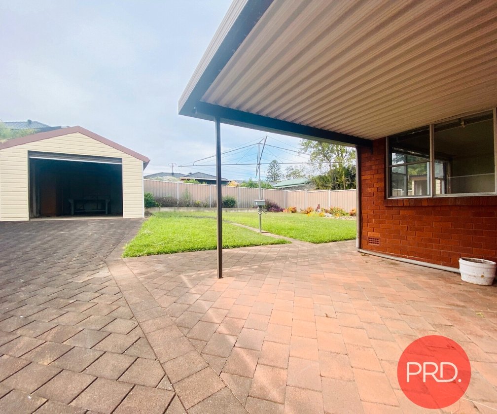 21 Valmay Avenue PICNIC POINT 8