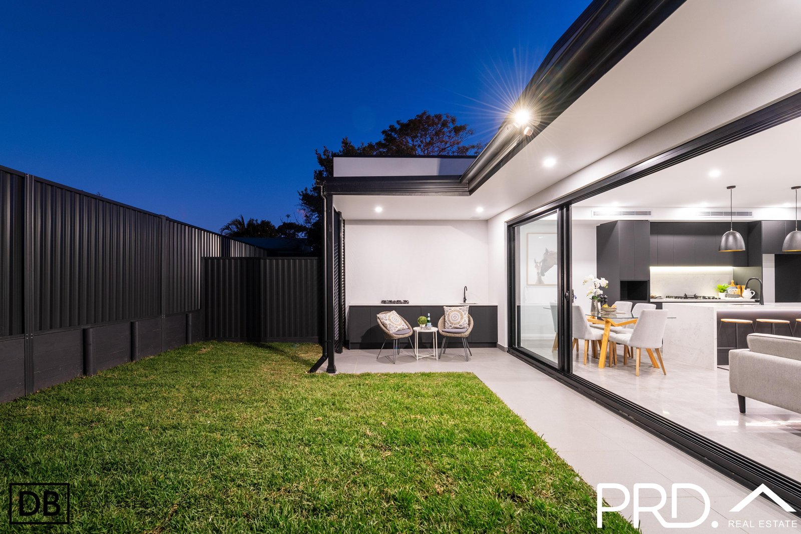 21 Valmay Avenue PICNIC POINT 11