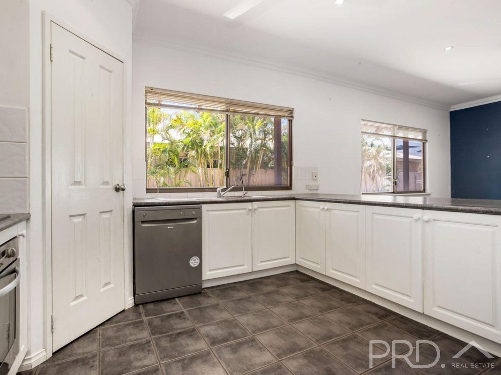 21 Walkington Circle MILLARS WELL 4