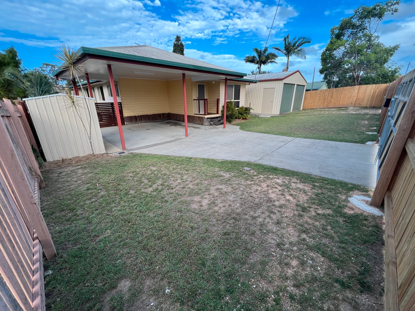 21 WARATAH Crescent TANNUM SANDS 1