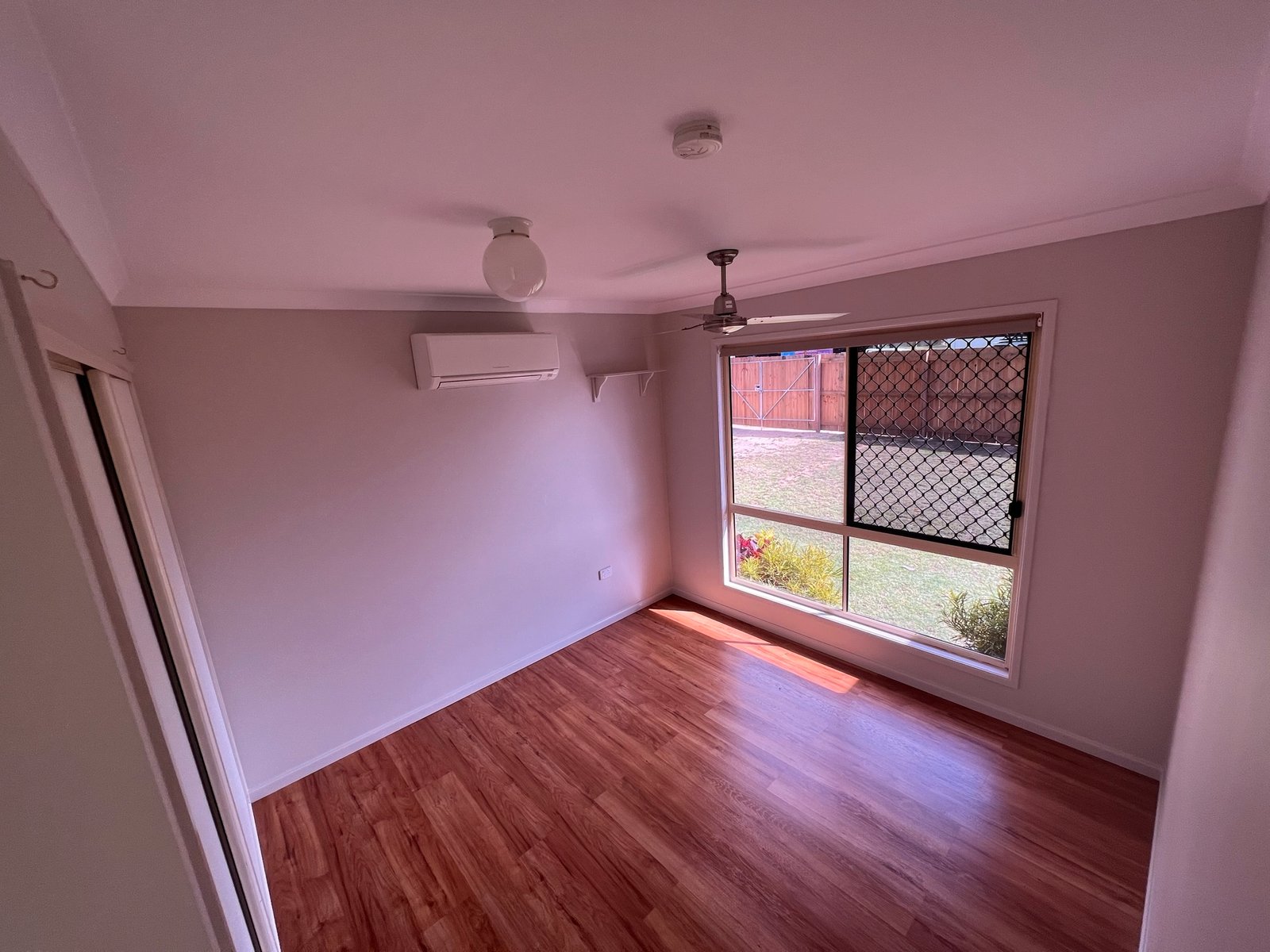 21 WARATAH Crescent TANNUM SANDS 5