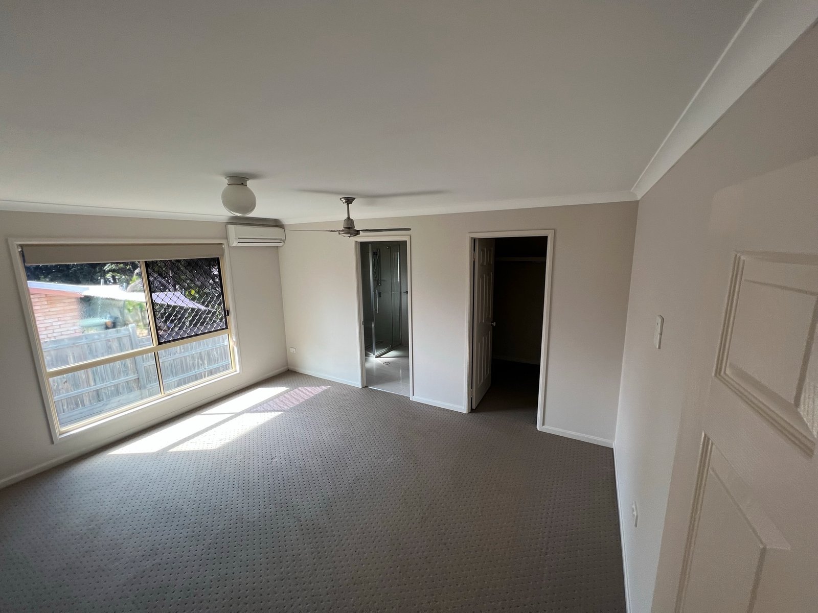 21 WARATAH Crescent TANNUM SANDS 8