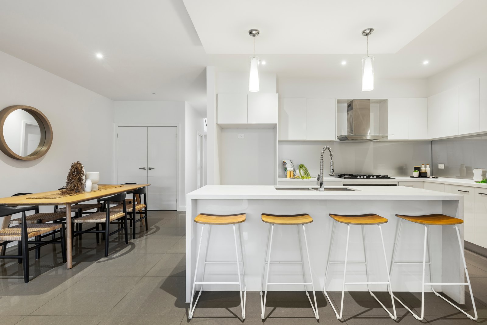 Gallery: 2/1 Warland Road