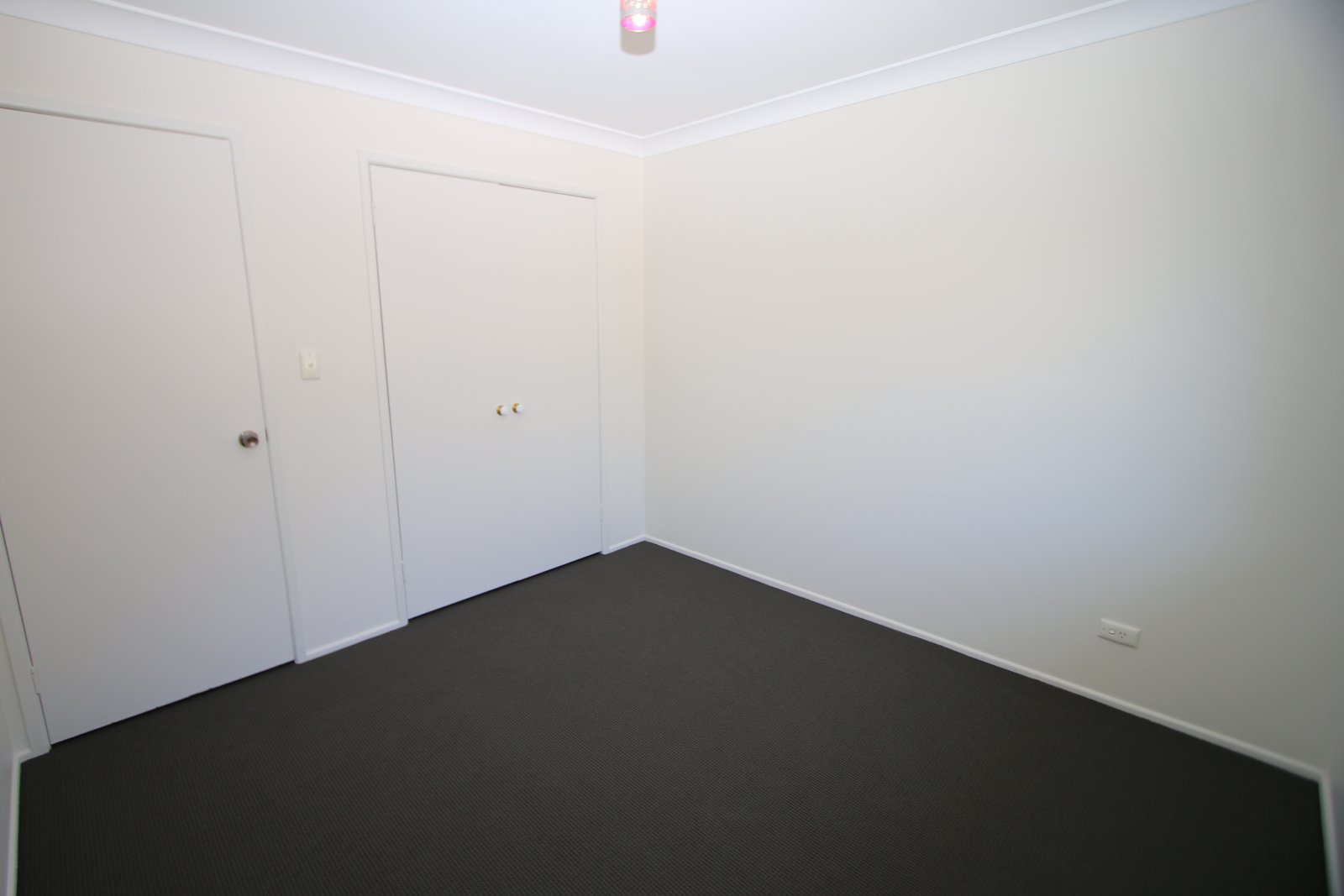 21 Warratina Street LABRADOR 8